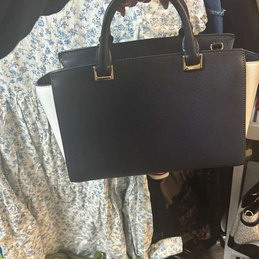 Michael Kors Black Handbag - Picture 7 of 7